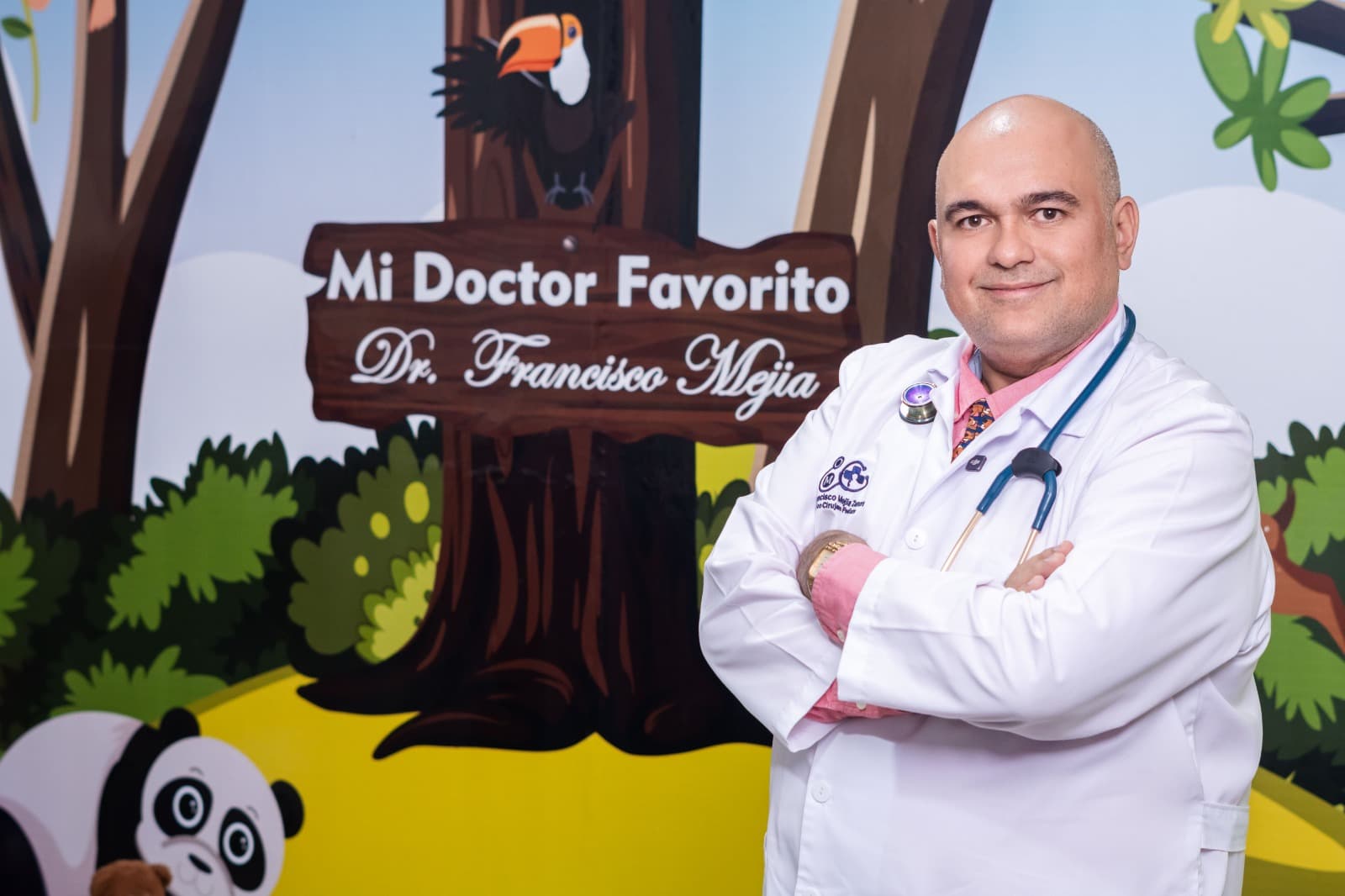 Dr. Francisco Mejía, Médico Cirujano Pediatra.